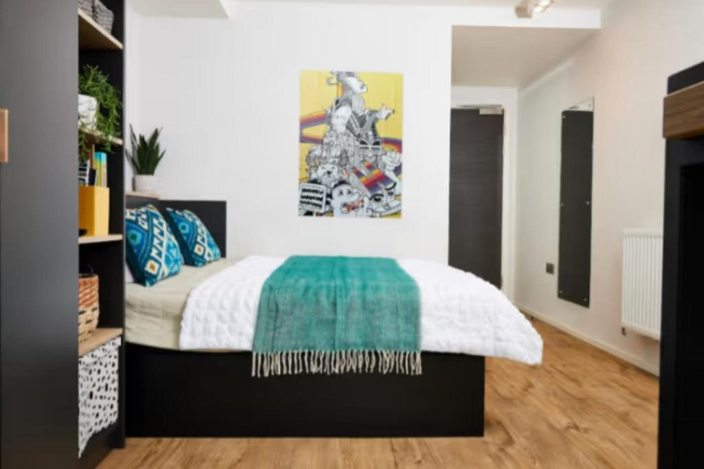 Pebble Mill Premium Student In Apartment